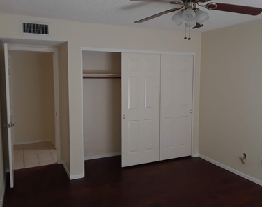 26425 S Truro Drive - Photo Thumbnail 8