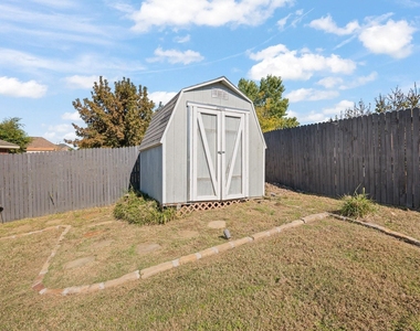 7103 Camp Creek Drive - Photo Thumbnail 20