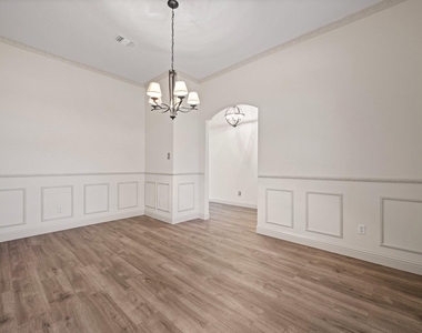 7103 Camp Creek Drive - Photo Thumbnail 4
