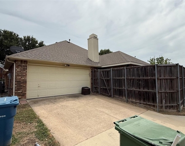1629 Bennington Drive - Photo Thumbnail 22