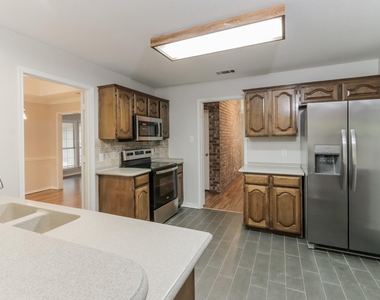 542 Renee Lane - Photo Thumbnail 6