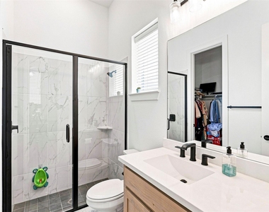 15561 Songbird Street - Photo Thumbnail 14