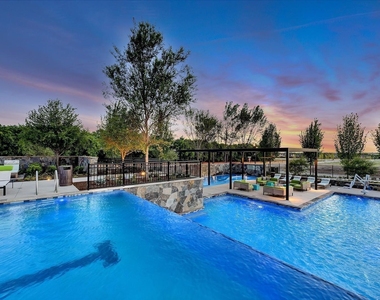 15561 Songbird Street - Photo Thumbnail 32