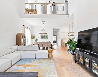 15561 Songbird Street - Photo Thumbnail 5