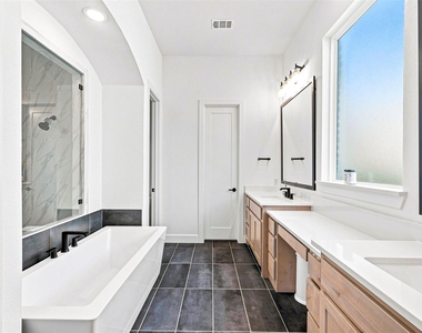 15561 Songbird Street - Photo Thumbnail 11