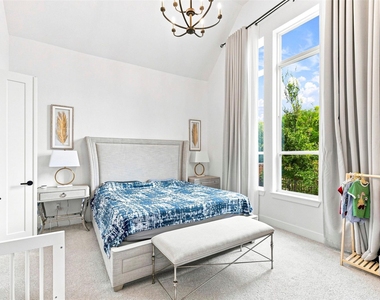 15561 Songbird Street - Photo Thumbnail 10