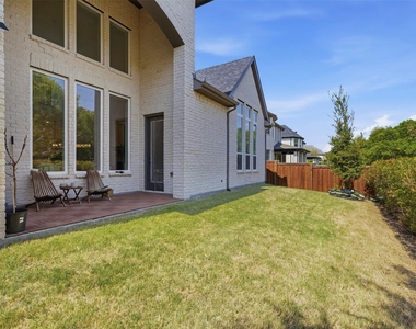 15561 Songbird Street - Photo Thumbnail 25