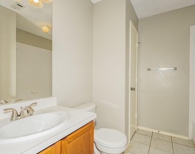 207 Prentice Drive - Photo Thumbnail 13