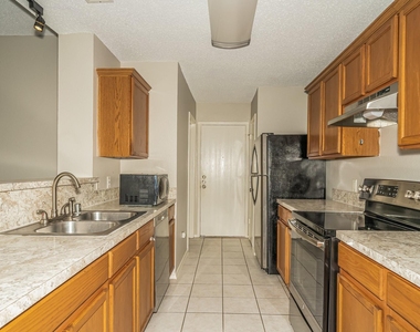 207 Prentice Drive - Photo Thumbnail 4