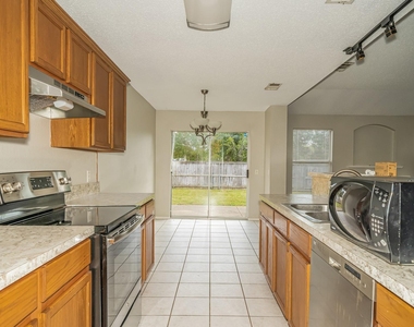 207 Prentice Drive - Photo Thumbnail 5
