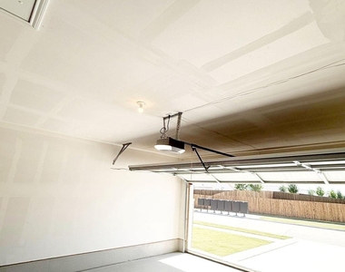 7855 Rutherford Lane - Photo Thumbnail 13