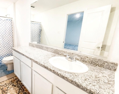 7855 Rutherford Lane - Photo Thumbnail 11