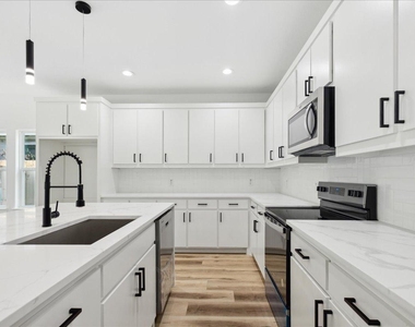 3930 Coolidge Street - Photo Thumbnail 4