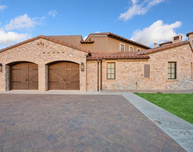 76 Cortes Drive - Photo Thumbnail 5