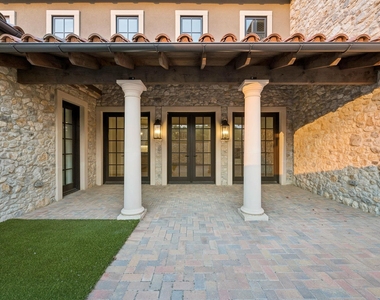 76 Cortes Drive - Photo Thumbnail 3