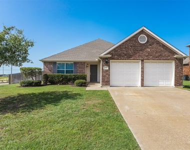 529 Quail Hollow Drive - Photo Thumbnail 1