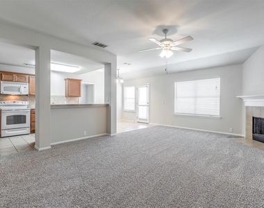 529 Quail Hollow Drive - Photo Thumbnail 8