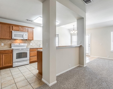 529 Quail Hollow Drive - Photo Thumbnail 12