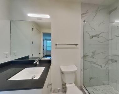 1625 Hickory Street - Photo Thumbnail 12