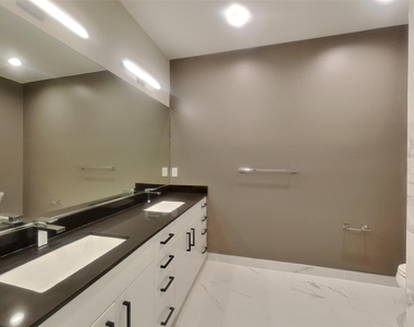 1625 Hickory Street - Photo Thumbnail 8