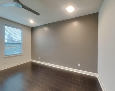 1625 Hickory Street - Photo Thumbnail 7