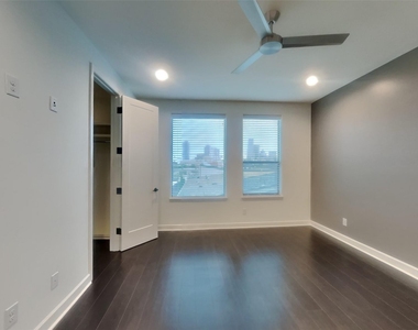 1625 Hickory Street - Photo Thumbnail 6