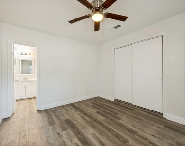 411 Hillcrest Street - Photo Thumbnail 17
