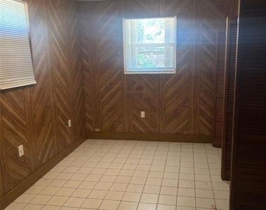 1337 Nw 112th Terrace - Photo Thumbnail 11