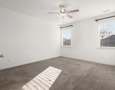 835 Sitwell Drive - Photo Thumbnail 15