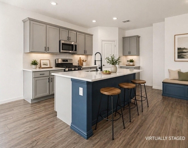 835 Sitwell Drive - Photo Thumbnail 8