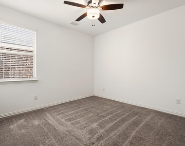 835 Sitwell Drive - Photo Thumbnail 17