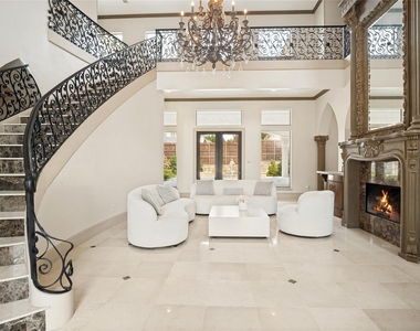 1634 Torrey Pines Lane - Photo Thumbnail 3