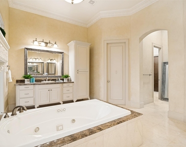 1634 Torrey Pines Lane - Photo Thumbnail 13