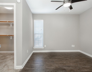 4319 Mckinney Avenue - Photo Thumbnail 10
