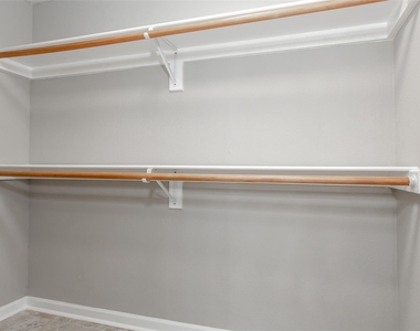 4319 Mckinney Avenue - Photo Thumbnail 14
