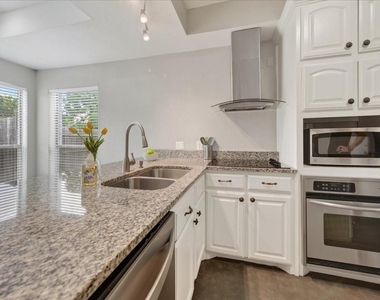 3024 Roxboro Road - Photo Thumbnail 11