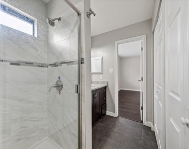 3024 Roxboro Road - Photo Thumbnail 19
