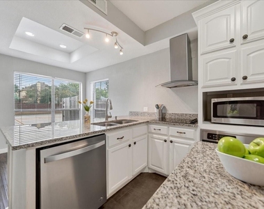 3024 Roxboro Road - Photo Thumbnail 9