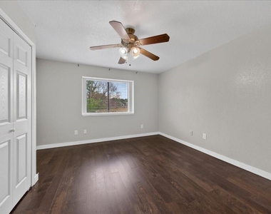 3024 Roxboro Road - Photo Thumbnail 16