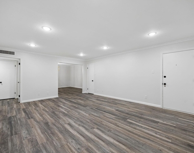 6234 Bandera Avenue - Photo Thumbnail 6