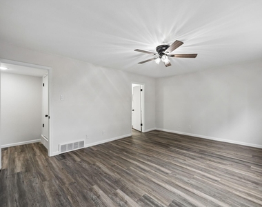 6234 Bandera Avenue - Photo Thumbnail 15