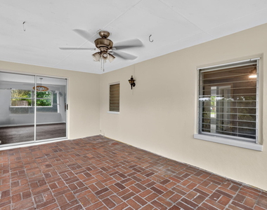 820 Se 13th Street - Photo Thumbnail 25