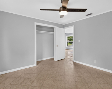 820 Se 13th Street - Photo Thumbnail 22