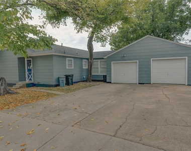 1100 Wade Hampton Street - Photo Thumbnail 1