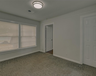 1100 Wade Hampton Street - Photo Thumbnail 16