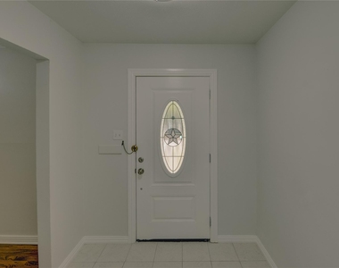 1100 Wade Hampton Street - Photo Thumbnail 3