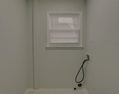 1100 Wade Hampton Street - Photo Thumbnail 12
