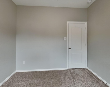 2713 Evening Mist Drive - Photo Thumbnail 12