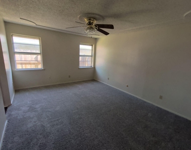 5541 Wood View Street - Photo Thumbnail 8