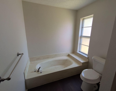 5541 Wood View Street - Photo Thumbnail 10
